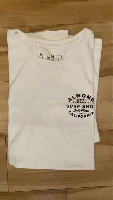 [미사용 새상품] ALMOND 프린트 T셔츠 화이트
