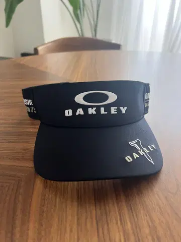 OAKLEY 블랙 바이저 FHR