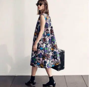 marimekko UNIQLO 플라워 프린트 슬리브리스 원피스