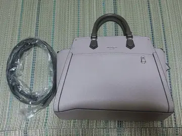 &chouette 앤드슈에트 오시일 백 이타백