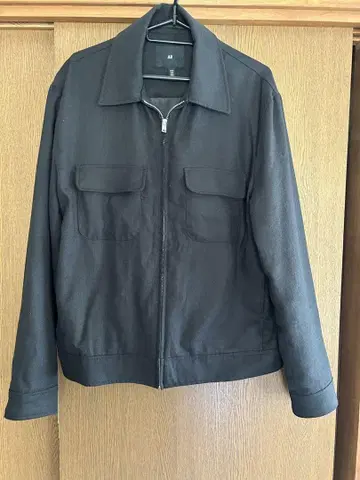 H&M 블랙 집업 자켓
