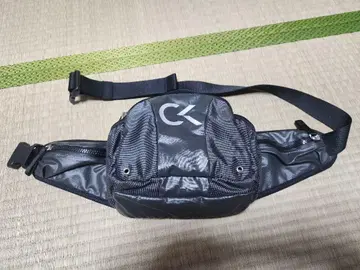 새상품급 CALVIN KLEIN 캘빈클라인 바디백 웨스트 파우치