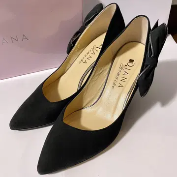 DIANA 블랙 스웨이드 하이힐