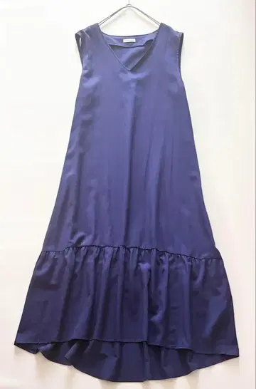 놈브르 임페어 피쉬테일 티어드 원피스 V넥 마 혼방