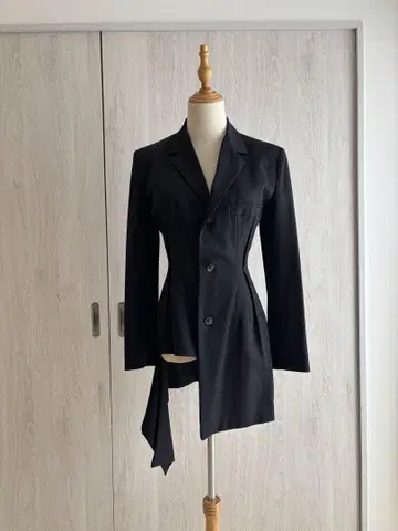 요지 야마모토 어시메트릭 블랙 테일러드 자켓