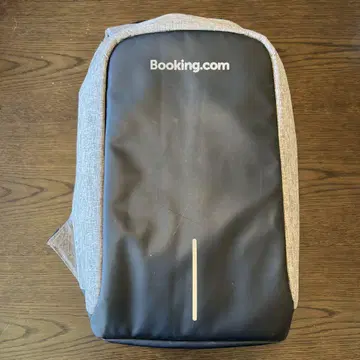 백팩 Booking.com 로고