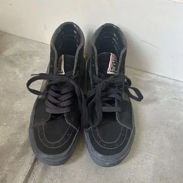 Vans Sk8-Hi 블랙 하이컷 스니커즈