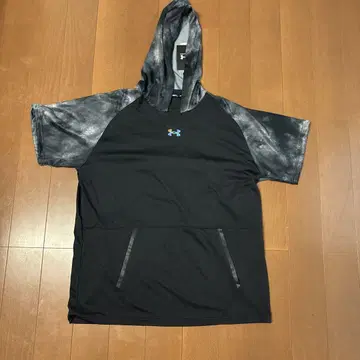 선착순 Under Armour 후드티 셔츠 XL 새상품
