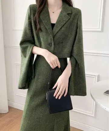 슬릿 숏 기장 테일러드 자켓 & 머메이드 스커트 셋업