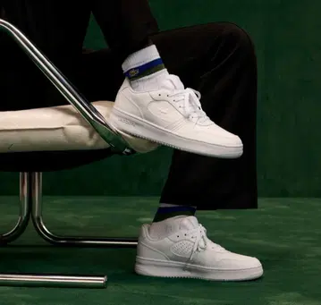라코스테 LACOSTE 스니커즈 화이트 26.5cm uk8