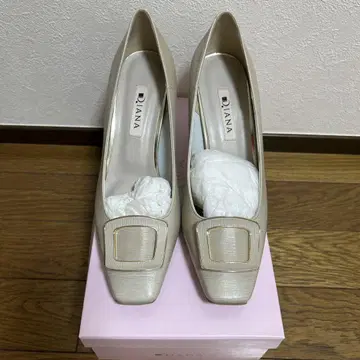 미사용 새상품 다이애나 스테디셀러 하이힐