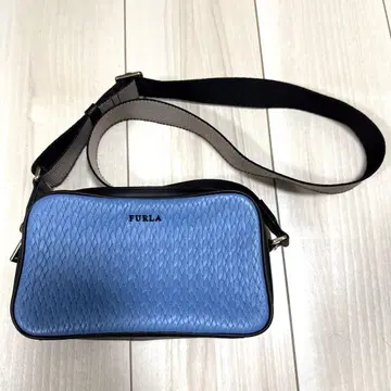 새상품급 FURLA 블루 x 블랙 숄더백