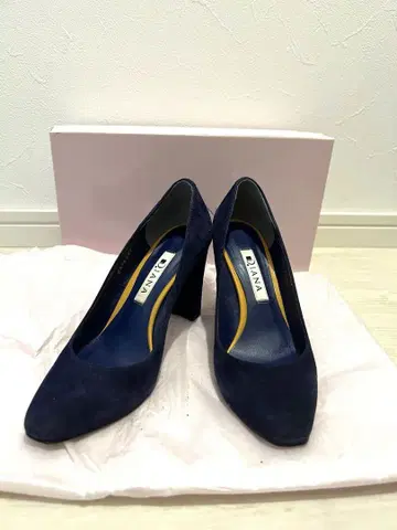 DIANA 네이비 스웨이드 펌프스 미들힐