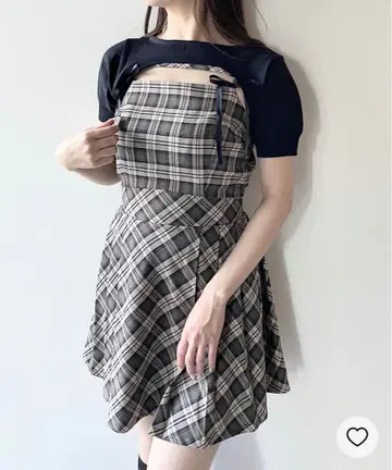 체크 무늬 반팔 미니 원피스