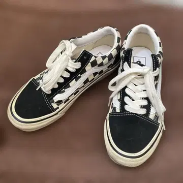 Vans 체크 무늬 스니커즈 블랙/화이트