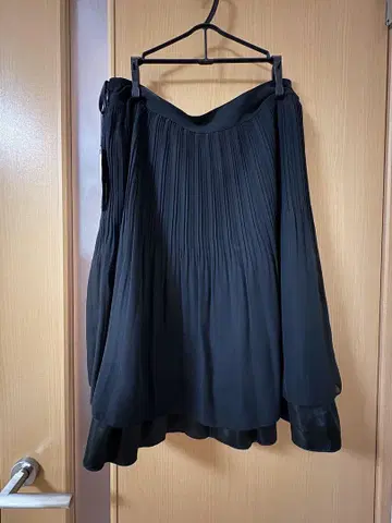 블랙 플리츠 스커트 67-93cm