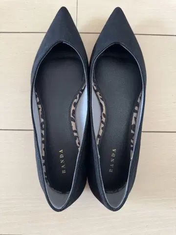 RANDA 스틸레토 블랙 23.5cm