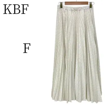 새상품급 KBF 화이트 무릎 기장 플리츠 스커트 FREE SIZE