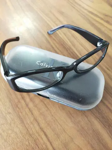 Calvin Klein CK 514 블랙 안경 케이스 포함