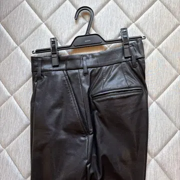 블랙 인조 가죽 와이드 팬츠 플리츠 포함