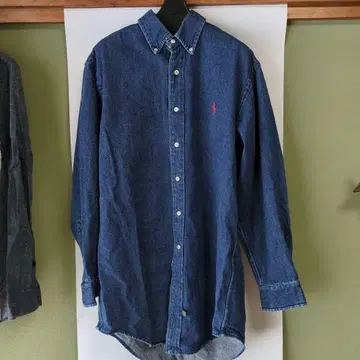 3. Ralph Lauren Polo Country 데님 셔츠