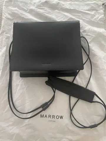 MARROW 블랙 가죽 숄더백
