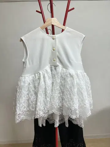 [ acka. ] 레이스 플레어 조젯 탑