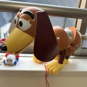 토이스토리 슬링키독 피규어