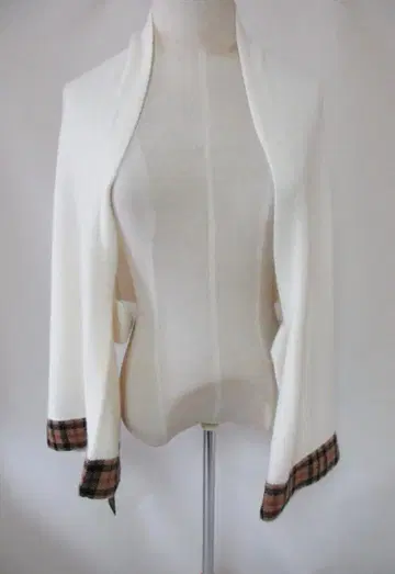 (O-15) 미사용 DAKS 닥스 통 손 통과 머플러, 입는 스톨?