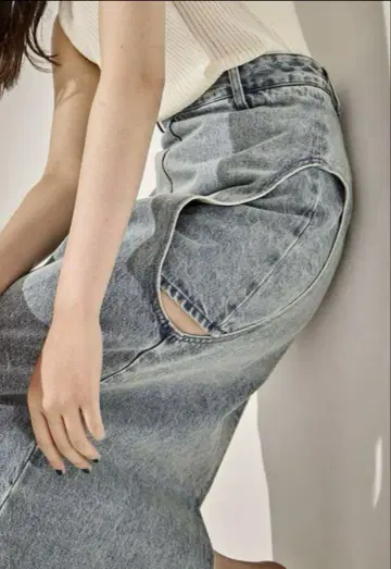[정품] 클라네 CIRCLE CUT LAYERED DENIM SKIRT