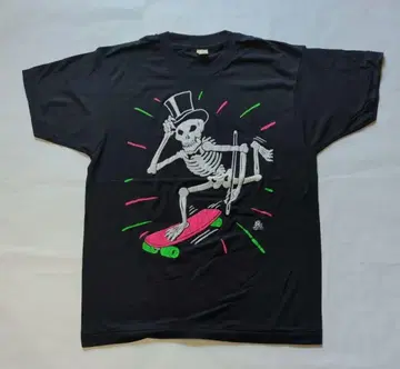 미국제 80년대 올드스쿨 스컬 티셔츠 DEAD STOCK