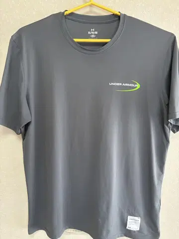 UNDER ARMOUR 그레이 티셔츠 XL
