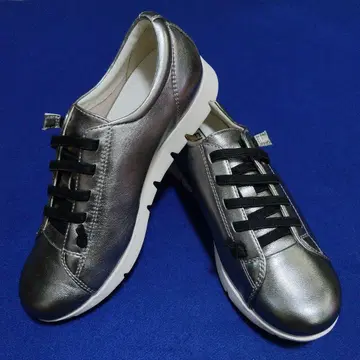 핏조이 경량 스니커즈 한정 다크 실버 23.5cm
