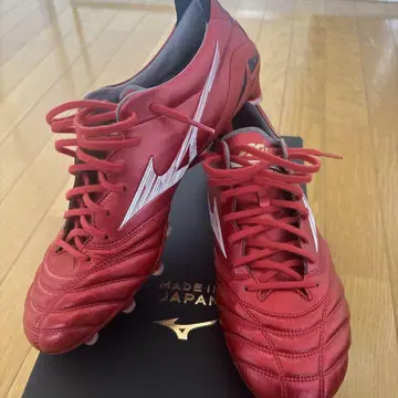 Mizuno Morelia Neo 4