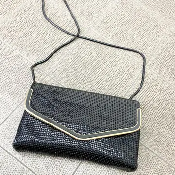 메쉬 디자인 블랙 클러치백 파티백