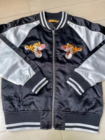 [미사용] 도쿄 디즈니 Tigger 자수 스카잔