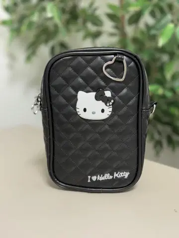 헬로키티 퀼팅 백 블랙