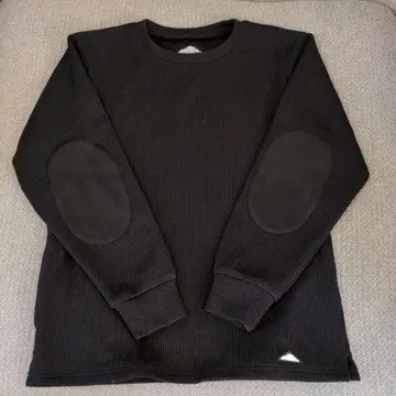 MOUNTAINSMITH 블랙 맨투맨 S