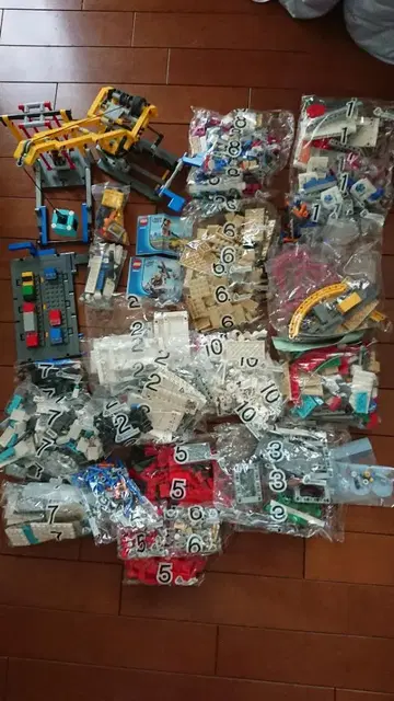 LEGO 세트 다수의 부품 미사용