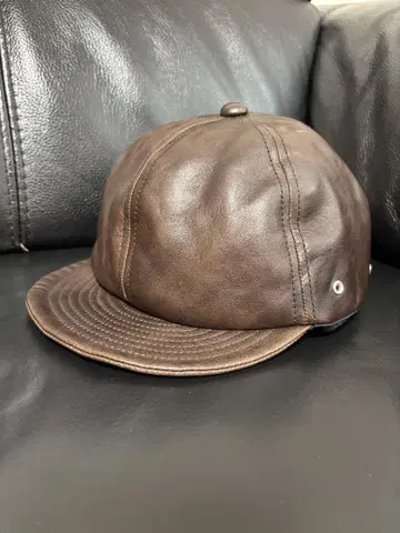 Mr.FATMAN 'LEATHER SHORT BRIM CAP