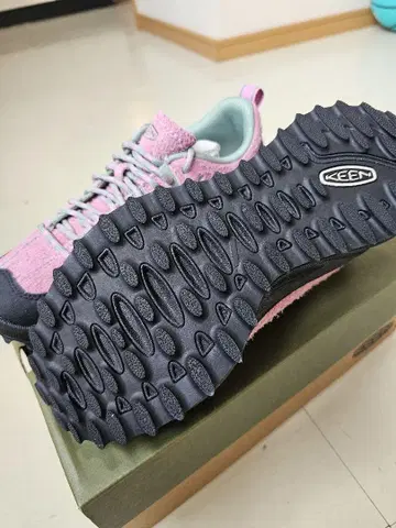 KEEN JASPER ZIONIC