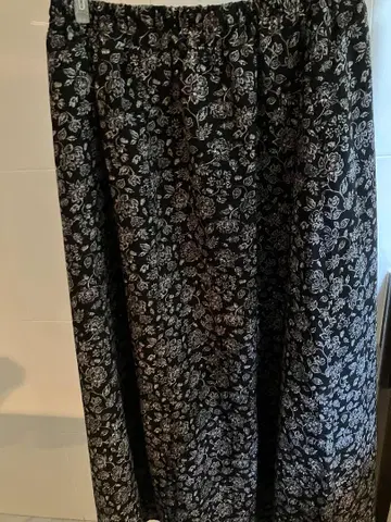 [새상품] 슈라루 플레어 스커트