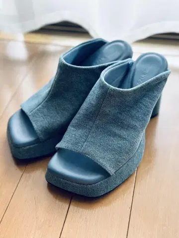 AZUL BY MOUSSY 스퀘어토 플랫폼 뮬 샌들