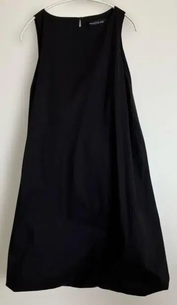 미즈이로인드 mizuiroind 슬리브리스 원피스 블랙 벌룬