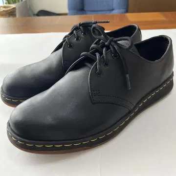닥터마틴 Dr.Martens 3홀 UK9 28cm 가죽 신발