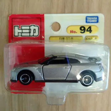 토미카 닛산 GT-R 1/61 스케일