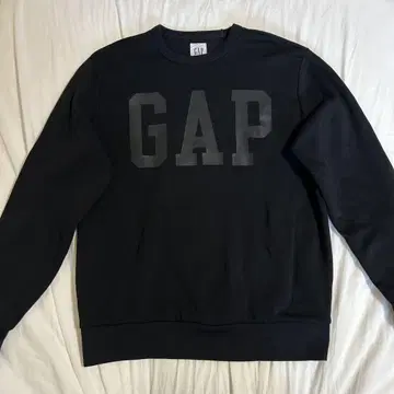 GAP 블랙 로고 맨투맨