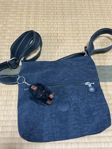 Kipling 다크 블루 숄더백