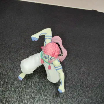 아카자 피규어