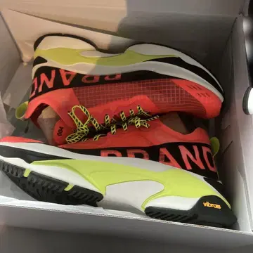 BRANDBLACK 미사용 새 상품 스니커즈 인기 모델